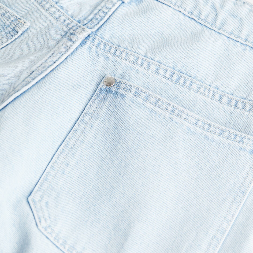 Light Baggy Fit Jeans